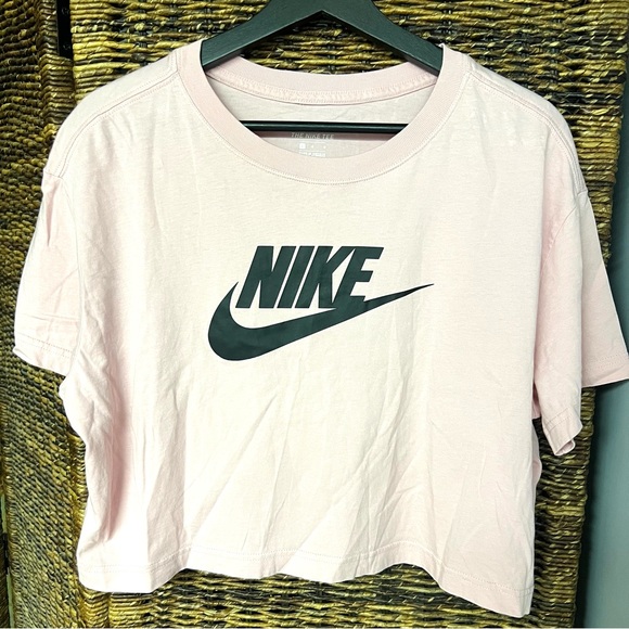Nike- Essential Crop Top, Pink/Black, Size: Large , Pre- Owned‎ - Picture 1 of 5
